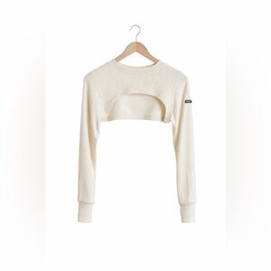 NWOT ECHT Ribbed High Cut Long Sleeve Crop Top Cream Size Medium Gym Athleisure